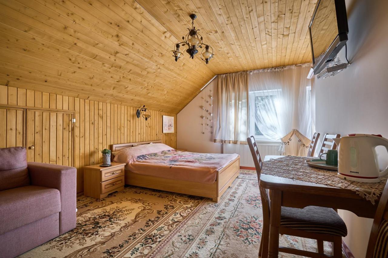 Tsaryna Sadyba Яблоница Экстерьер фото